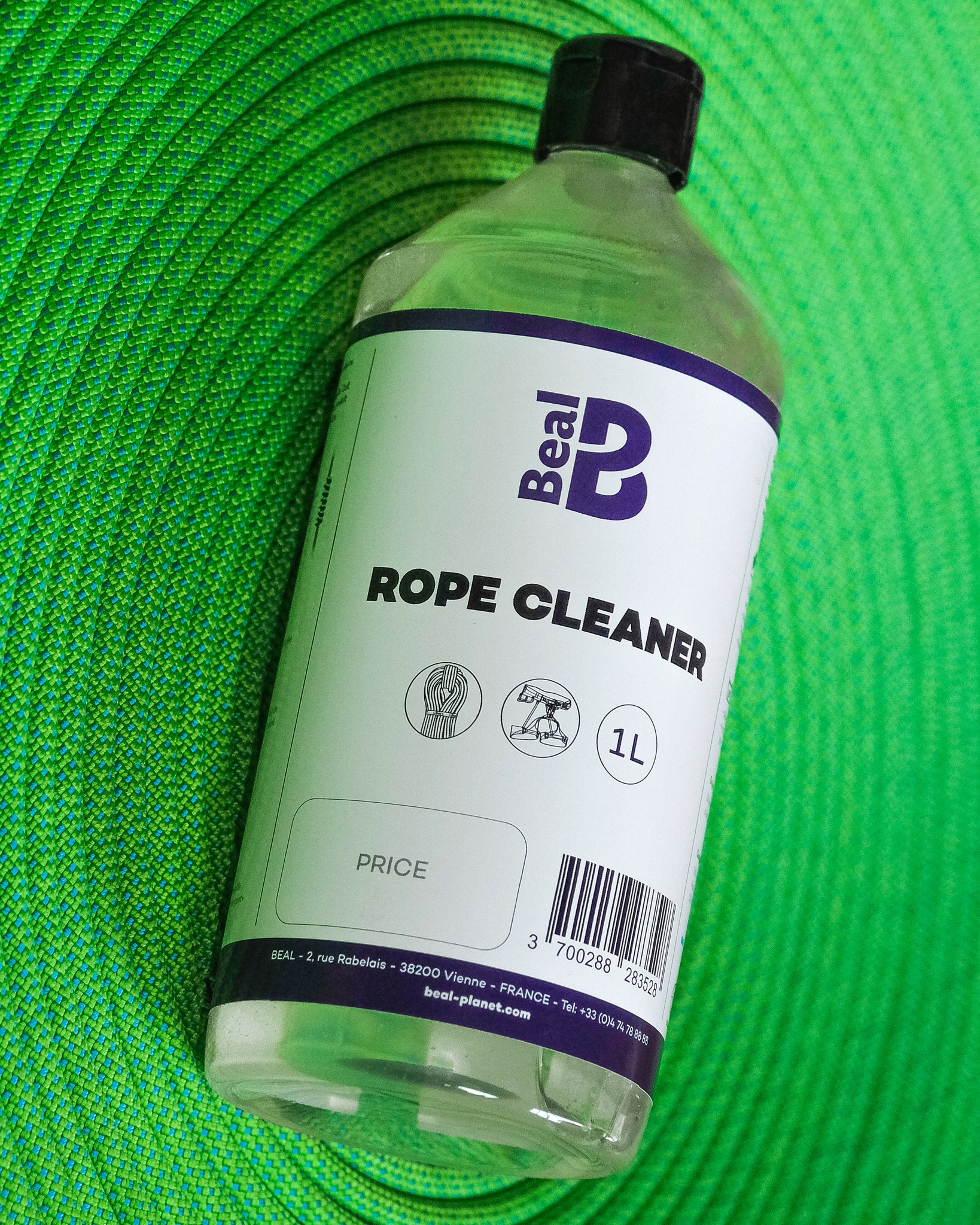 Our new ROPE CLEANER:

- Is our non-aggressive eco-detergent certified by Ecocert*
- You can use it to clean your ropes and harness
- 100% of the ingredients are of natural origin

* Detergent certified by ECOCERT Greenlife according to the ECOCERT «Ecodetergent» standard available at : http://detergents.ecocert.com/en

--------------------------------------

Notre nouveau ROPE CLEANER :

- C’est notre éco-détergent non agressif certifié par Ecocert*
- Il sert à nettoyer vos cordes et votre harnais
- 100% des ingrédients sont origine naturelle

* Détergent certifié par ECOCERT Greenlife selon le référentiel ECOCERT «Ecodétergent» disponible sur : http://detergents.ecocert.com